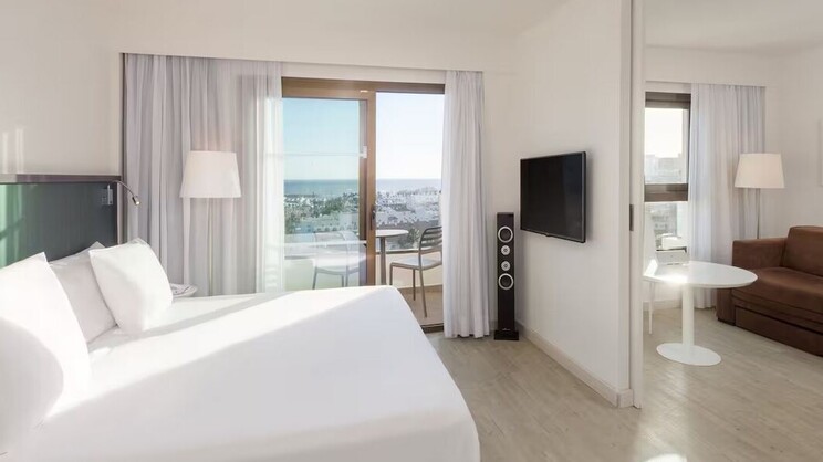 Suite with Marina and Mediterranean View 